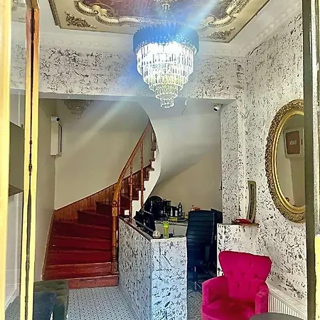 Hotel Taksim Palace