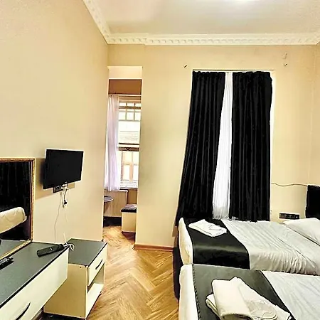 Taksim Palace Otel 5*